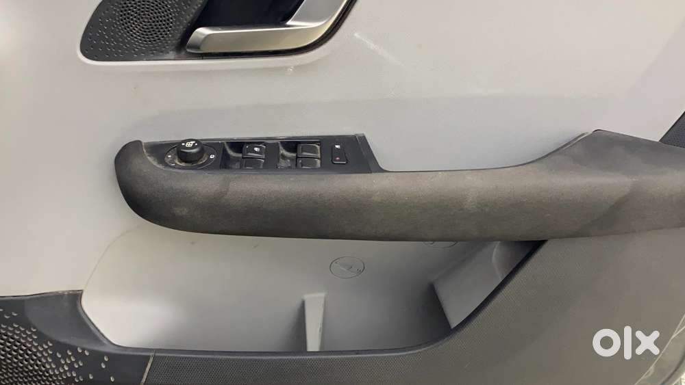 Tata Altroz Xz, 2020, Petrol