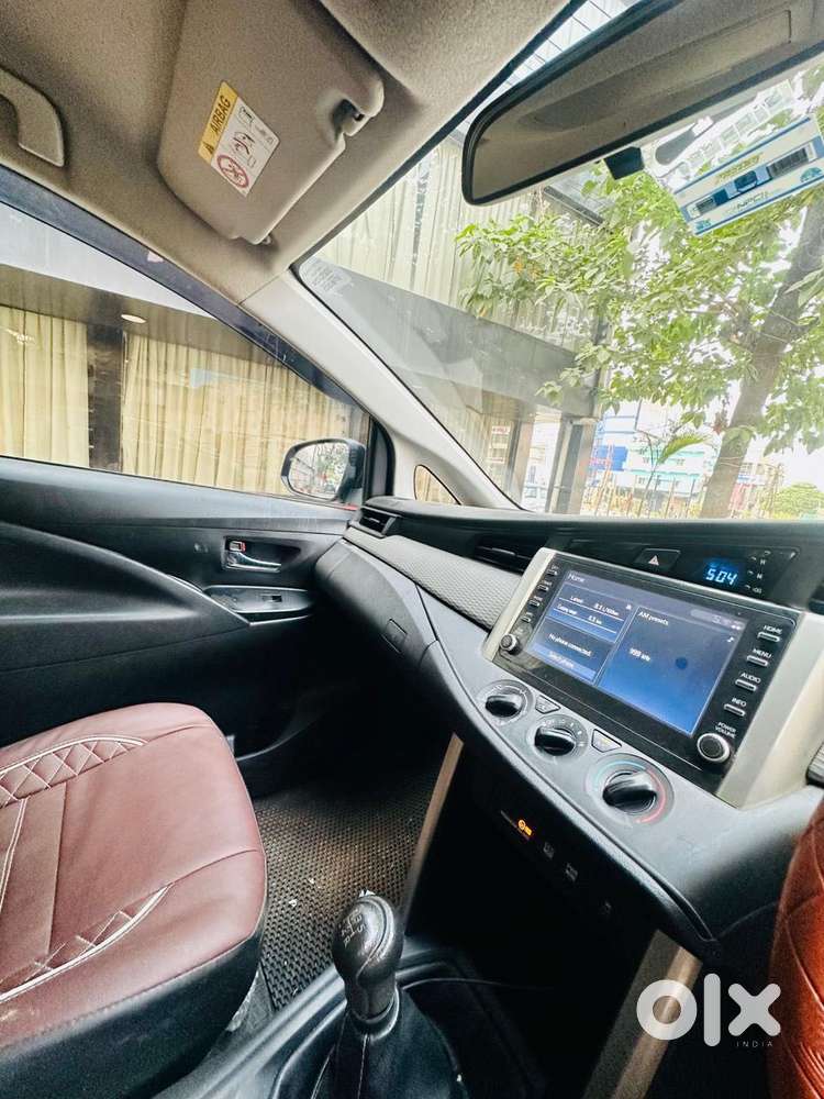 Toyota Innova Crysta 2.4 G Mt, 2023, Diesel