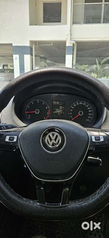 Volkswagen Polo Highline 1.0 Mpi Manual  Mint Condition