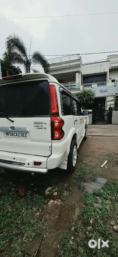 Mahindra Scorpio 2012 Diesel Manual First Party Insurance Very Good Co