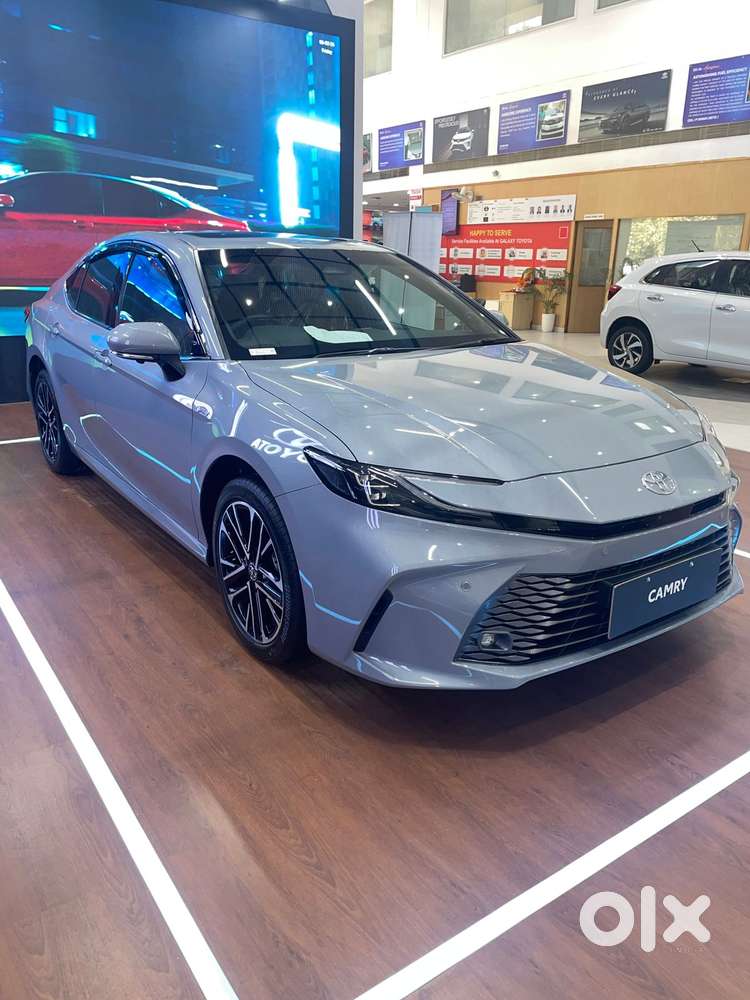 Toyota Camry Hybrid, 2026, Petrol