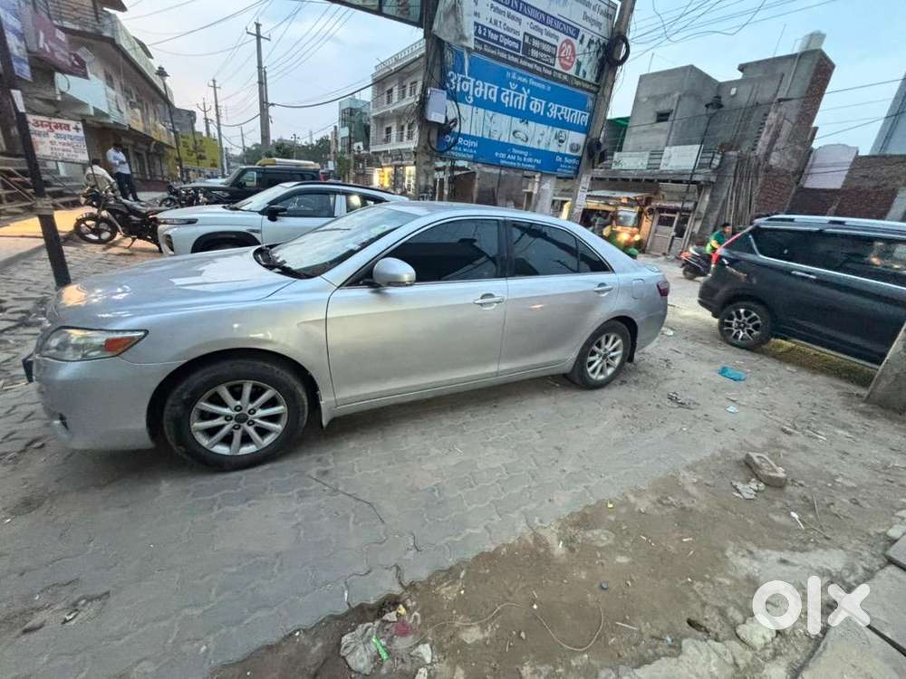 Toyota Camry 2012 Cng & Hybrids 76000 Km Driven