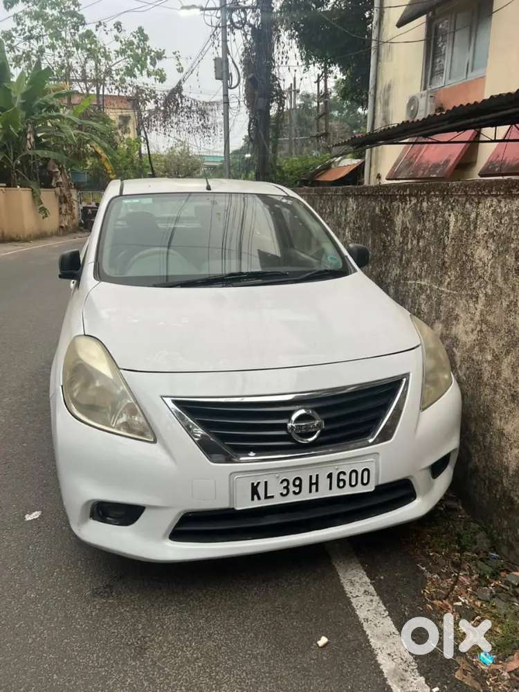 Nissan Sunny Petrol Automatic 2014