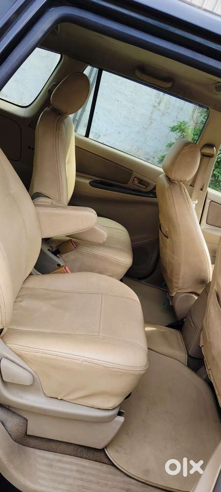 Toyota Innova Crysta 2.5z, 2006, Diesel