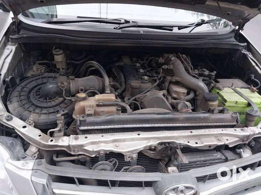 Toyota Innova 2.5 G (diesel) 8 Seater, 2015, Diesel