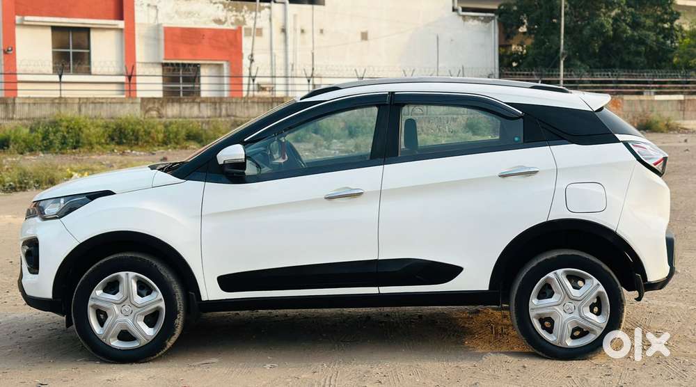 Tata Nexon 1.5 Revotorq Xm (s), 2023, Diesel