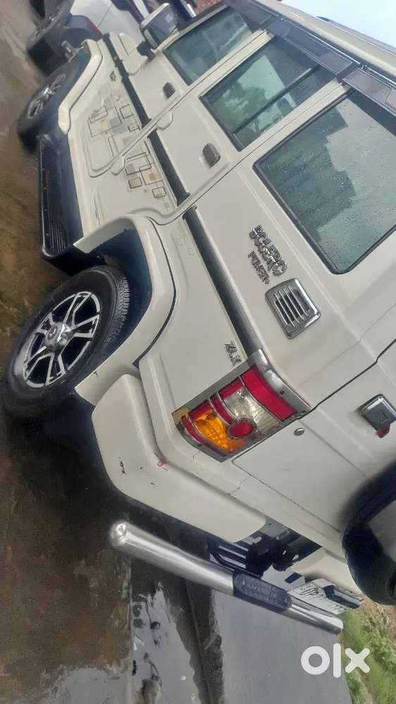 Gadi Bhut Acchi Hai Single Hand Chali Hui Hai