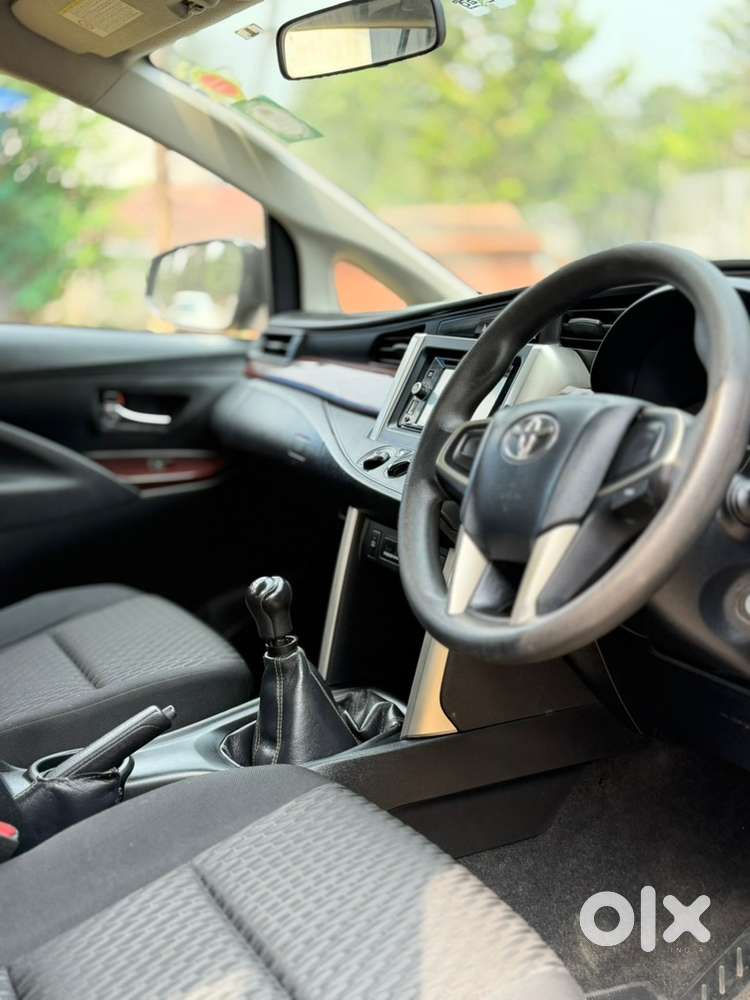 Toyota Innova Crysta 2016