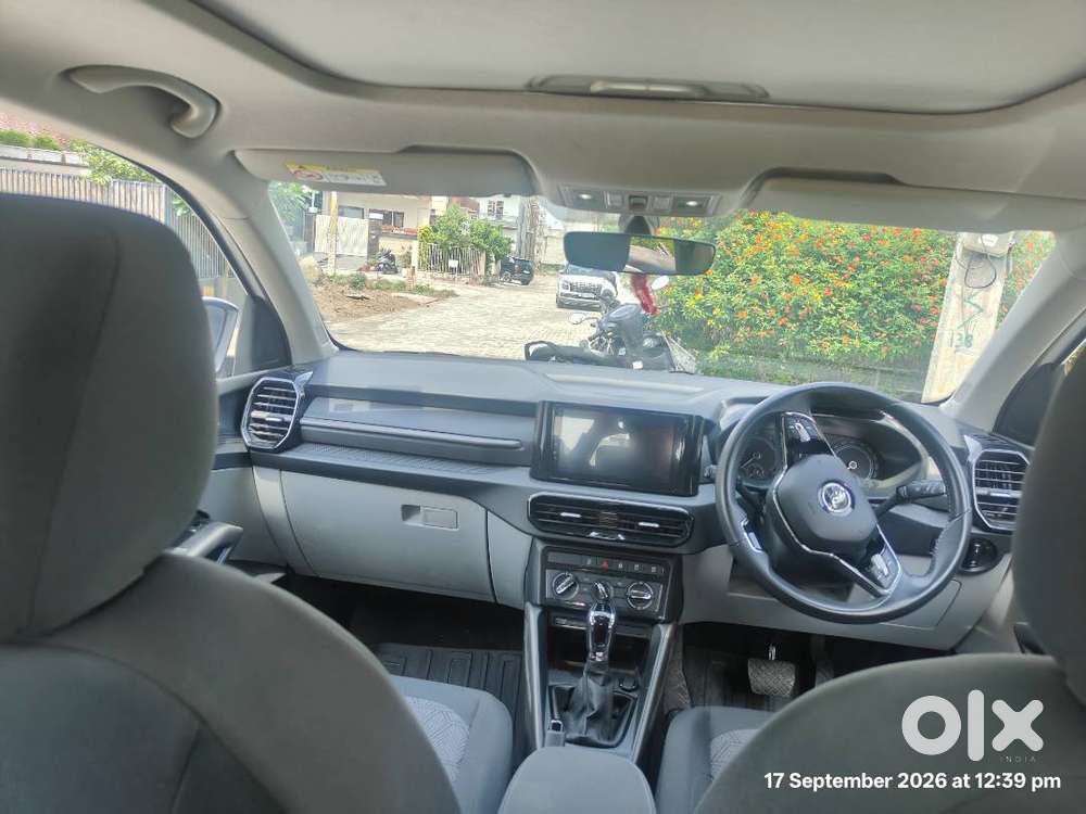 Skoda Kylaq Signature Petrol 2026