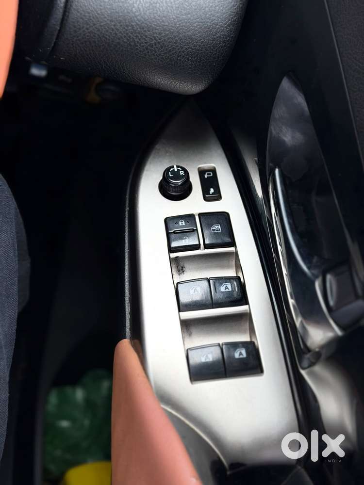 Toyota Innova Crysta 2.4 V, 2018, Diesel