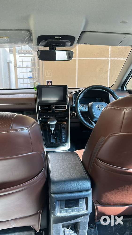Toyota Innova Hycross Well Maintained