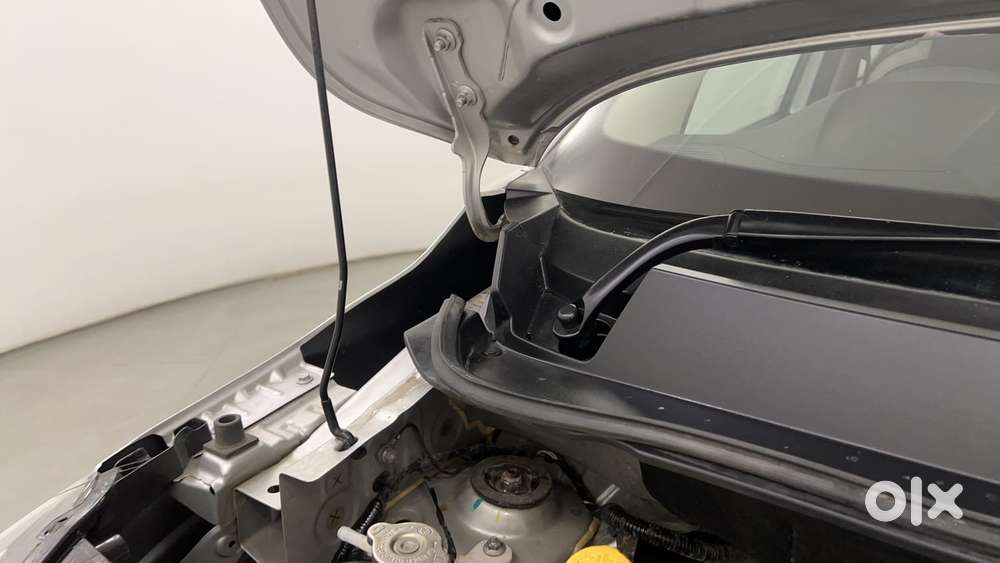 Renault Triber Rxz, 2022, Petrol