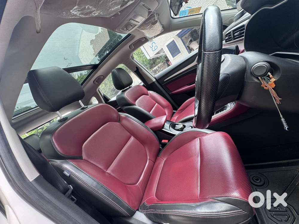Mg Astor 1.5 Savvy Cvt S Red, 2021, Petrol