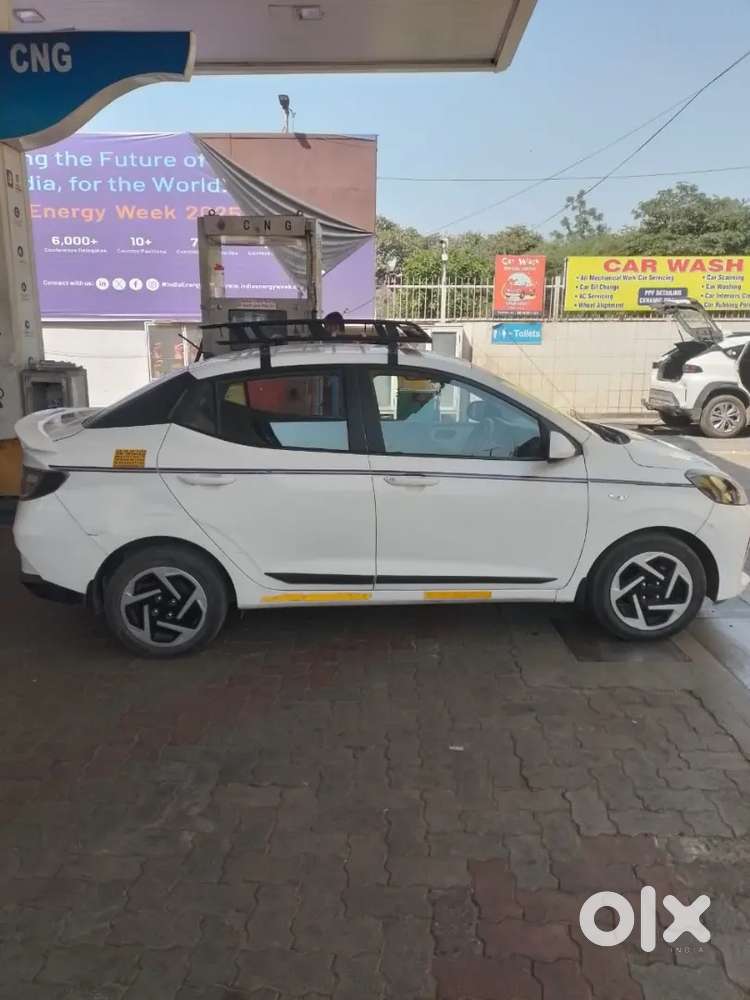 Hyundai Aura 2023 Cng