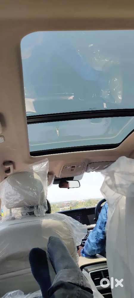Mahindra Xuv700 2021 Petrol 18000 Km Driven