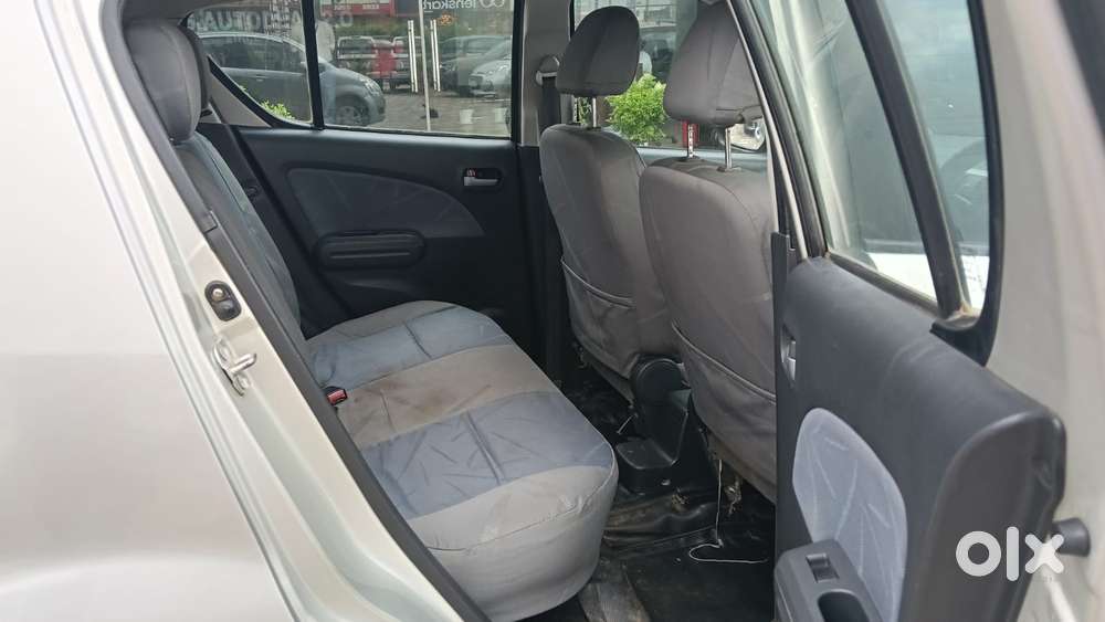 Maruti Suzuki Ritz Vxi, 2011, Petrol