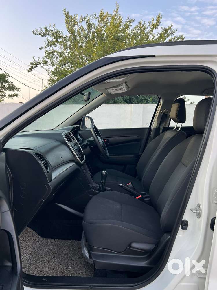 Maruti Suzuki Brezza 1.5 Vxi Smart Hybrid, 2022, Petrol