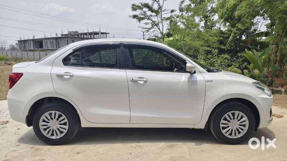 Maruti Suzuki Swift Dzire 1.3 Vxi, 2019, Petrol