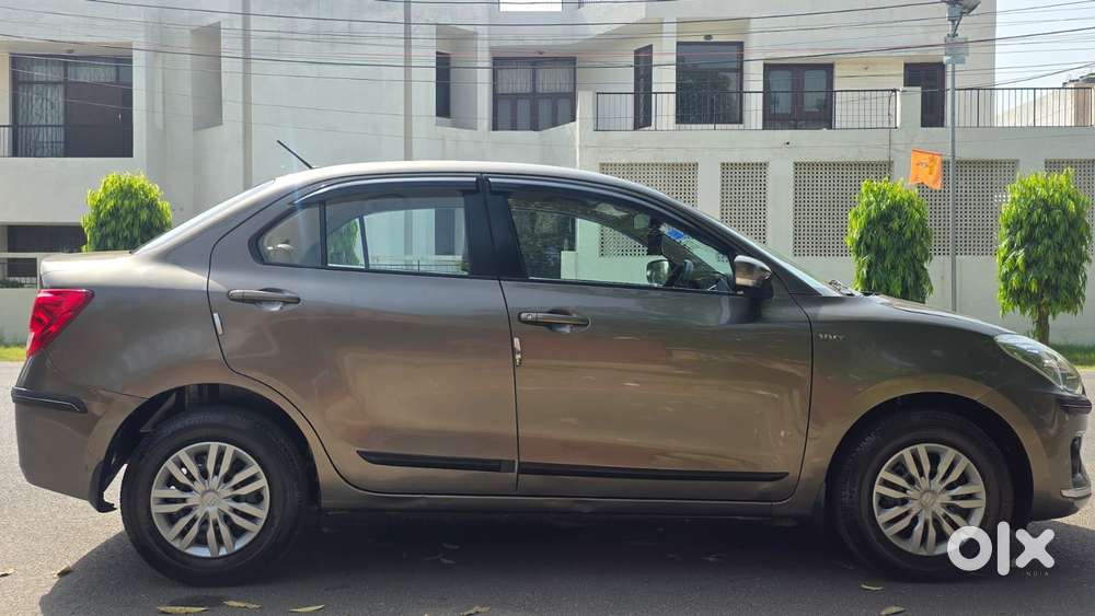 Maruti Suzuki Swift Dzire Vxi Regal Limited Edition Mt, 2017, Petrol