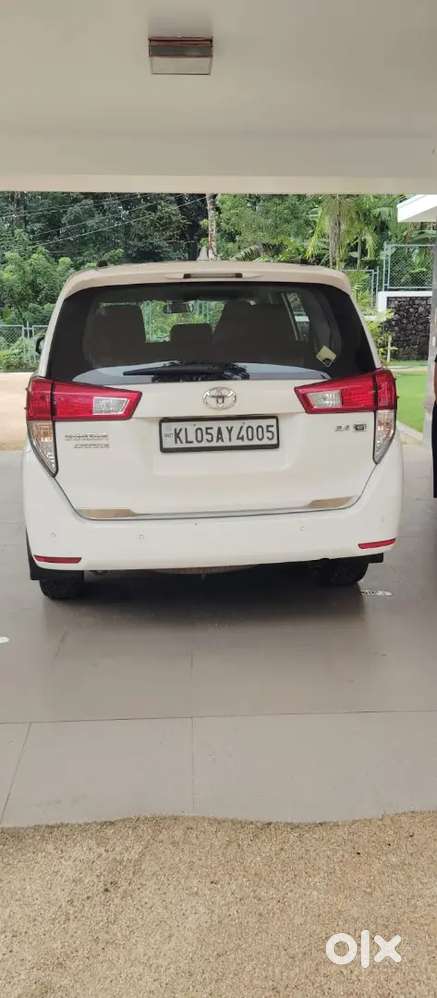 Toyota Innova Crysta 2022 Diesel 150000 Km Driven