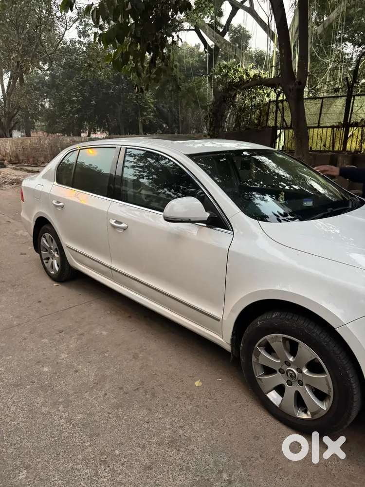 Skoda Superb 2012 Petrol Well Maintained