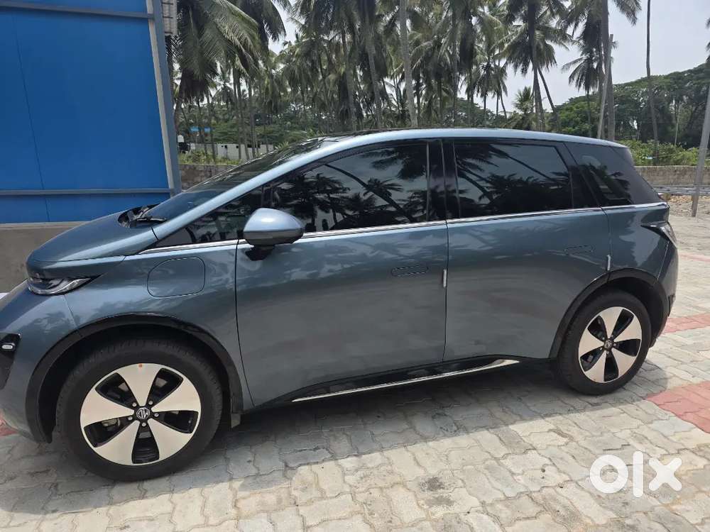 Mg Windsor Ev Essence 2025