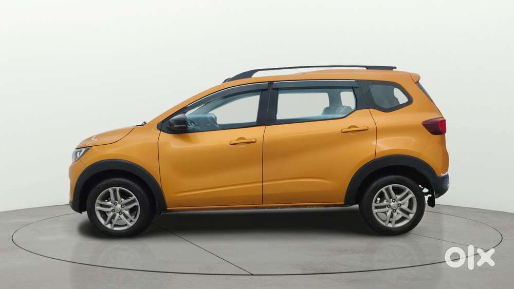 Renault Triber Rxz, 2022, Petrol