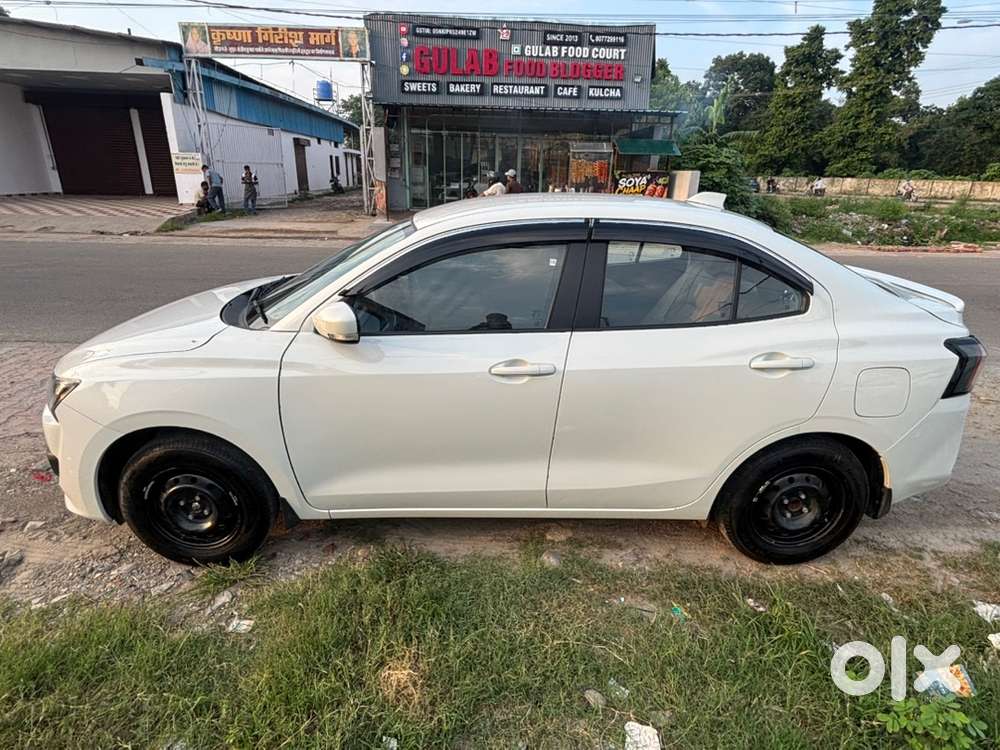 Maruti Suzuki Dzire Petrol 2025