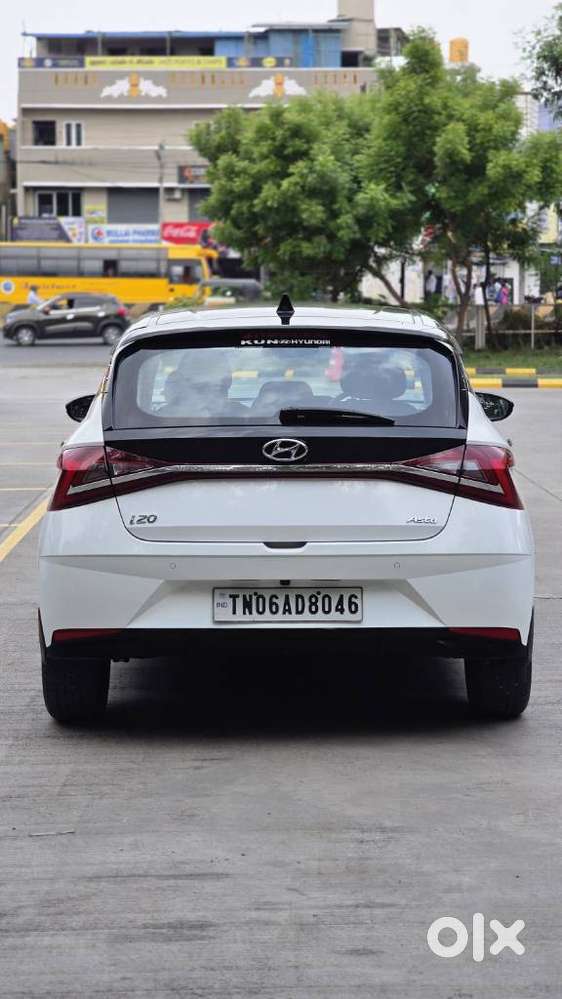 Hyundai I20 Asta (o) 1.2 Mt, 2023, Petrol