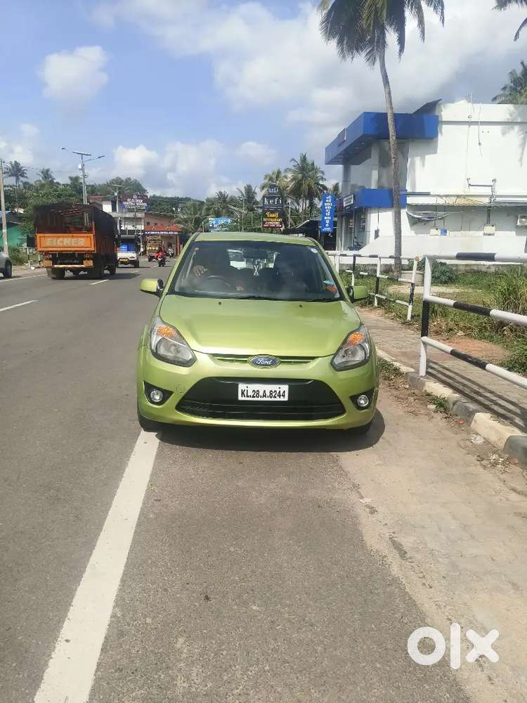 Ford Figo Petrol Lxi 2013