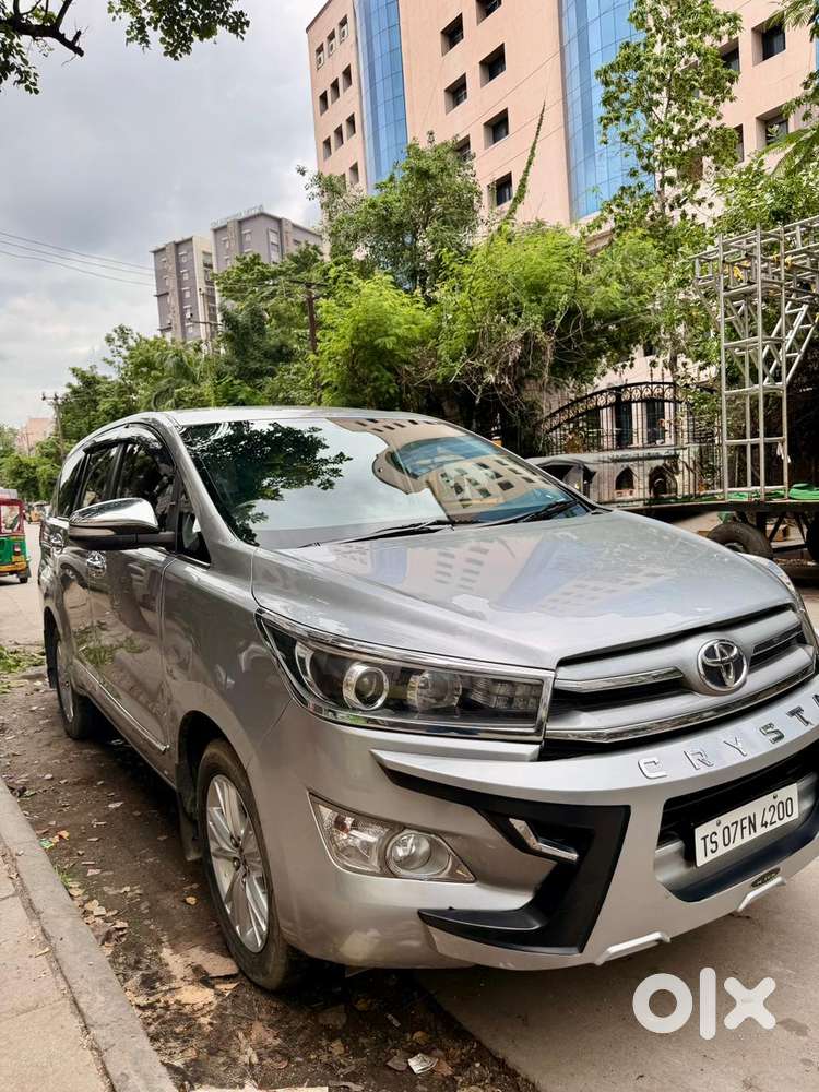Toyota Innova Crysta 2.8z Automatic, 2016, Diesel