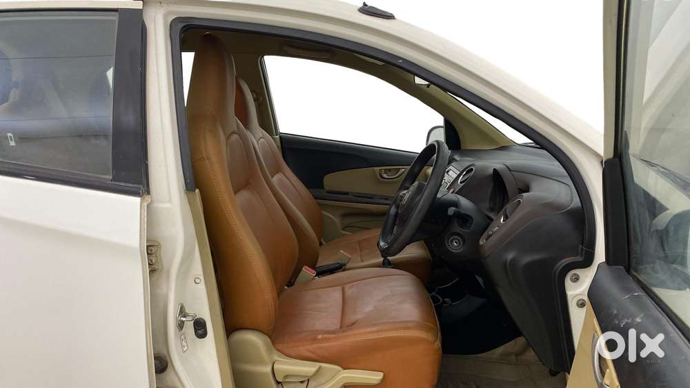 Honda Brio 2011-2013 V Mt, 2013, Petrol