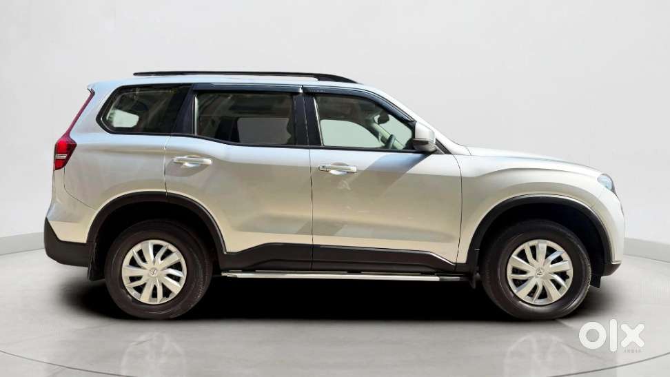 Mahindra Scorpio N Z4 Diesel Mt 2wd 7 Str [2022], 2023, Petrol