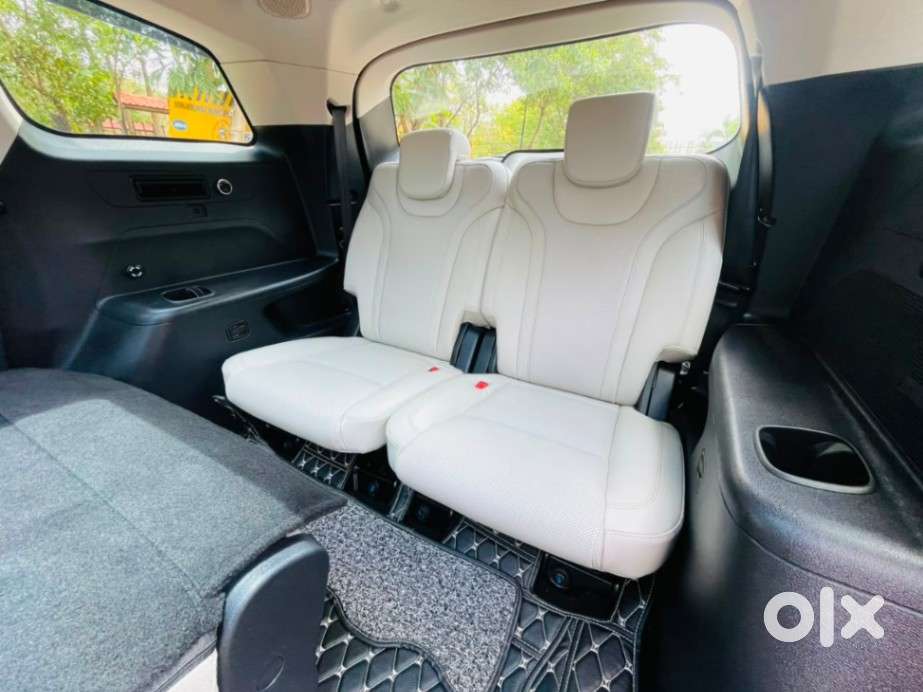 Mahindra Xuv700 2.2 Ax 7 Diesel At Luxury Pack Str, 2024, Diesel