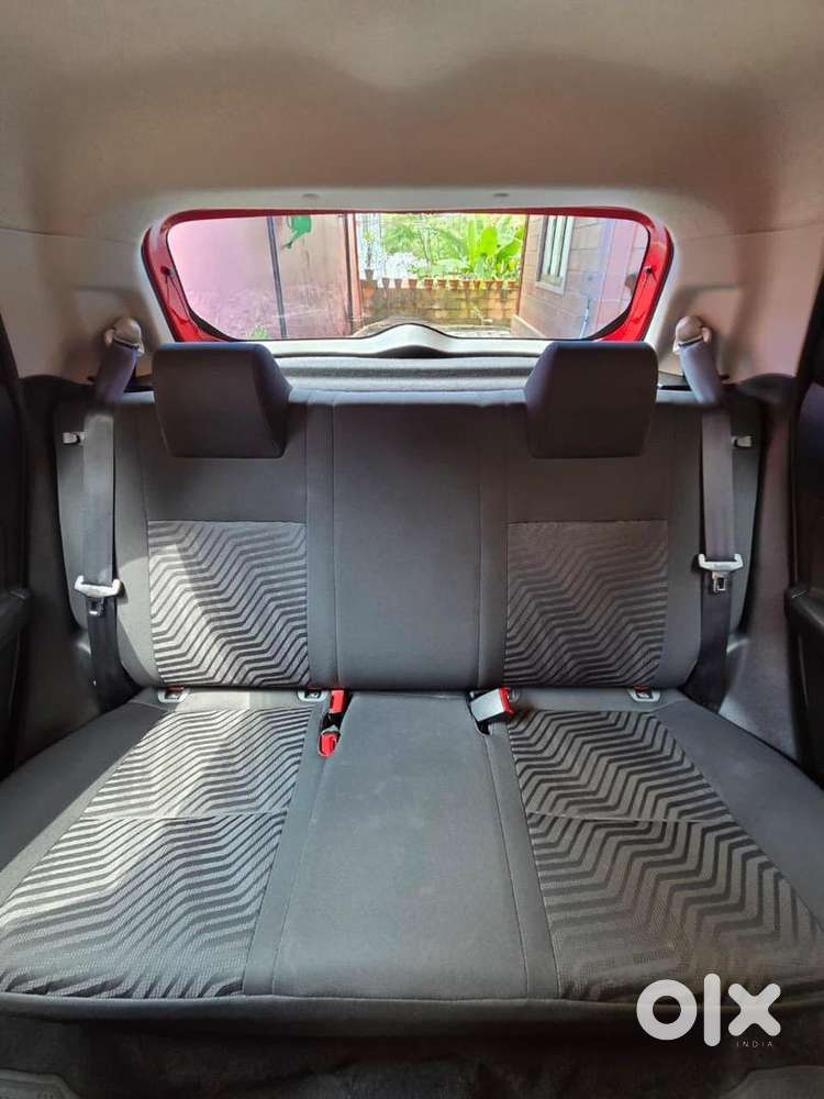 Maruti Suzuki Swift 2021 Petrol 29800 Km Driven
