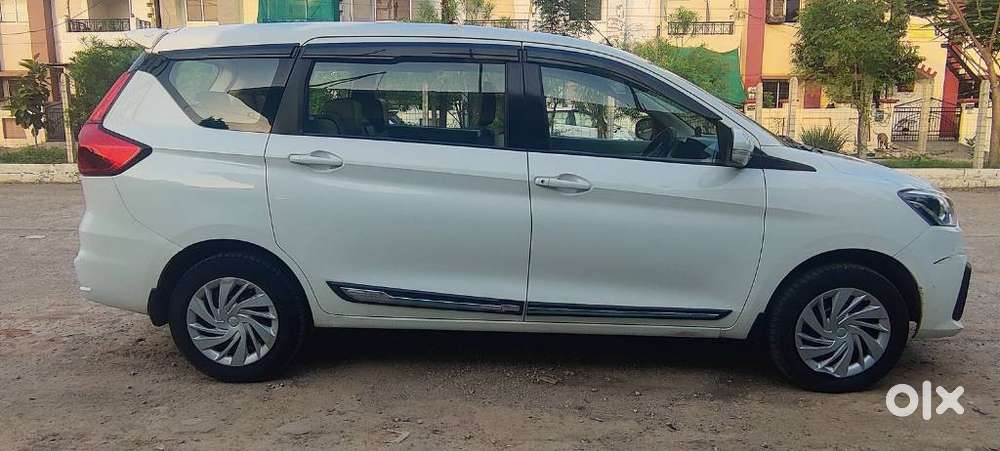 Maruti Suzuki Ertiga Vxi Shvs, 2022, Petrol