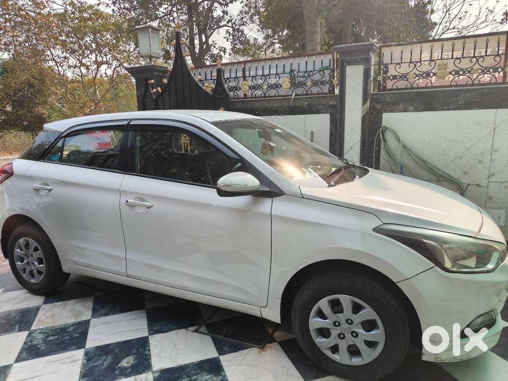 2017 Hyundai I20 Sportz • Manual • 1.77l Km • Well Maintained