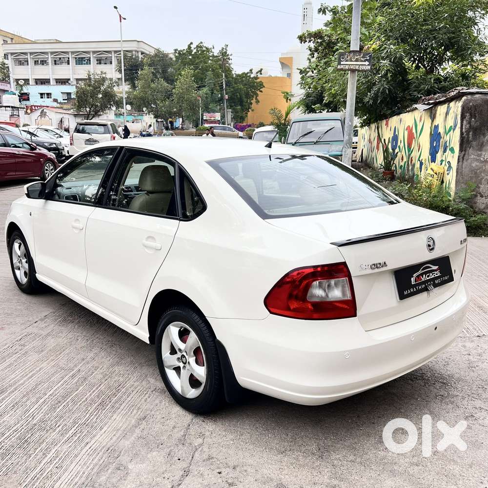 Skoda Rapid 1.5 Tdi At Ambition Plus, 2016, Diesel