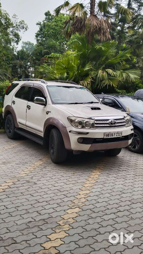 Toyota Fortuner Diesel 2010 Mt