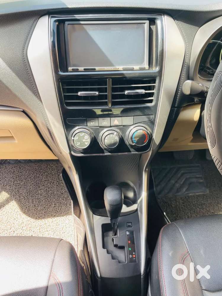 Toyota Yaris J Cvt, 2020, Petrol