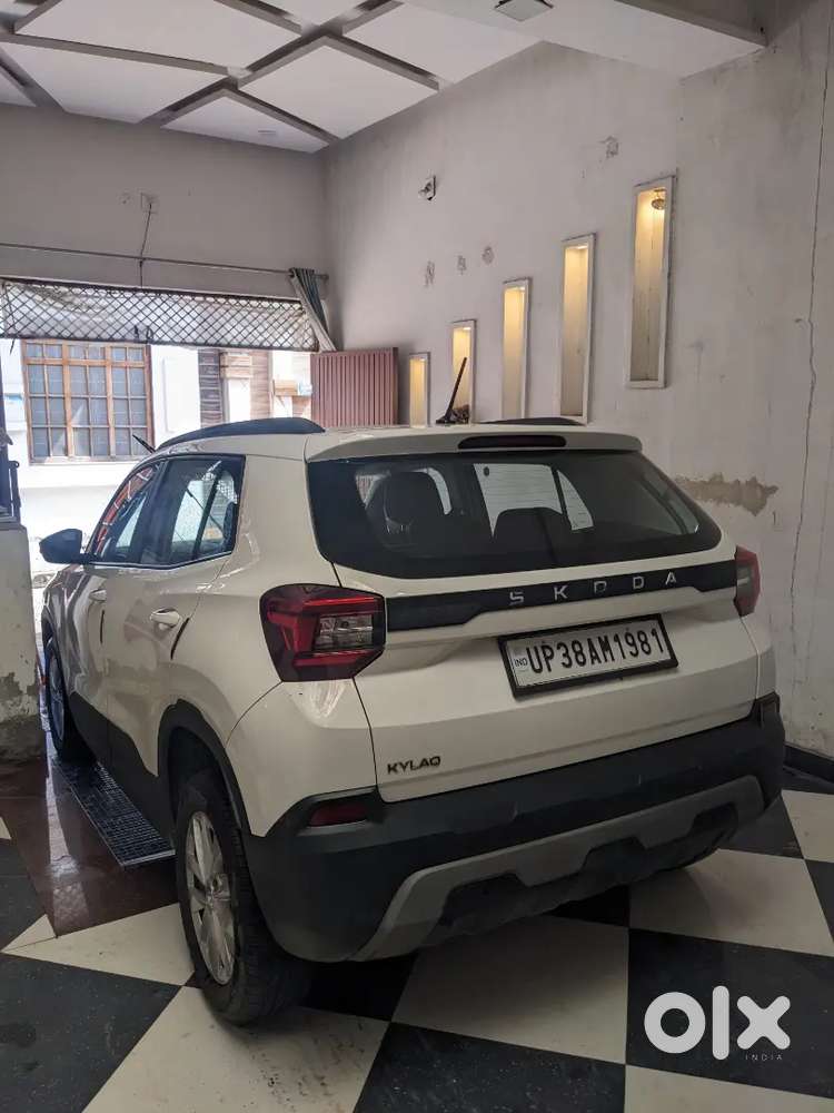 Skoda Kylaq Signature Petrol 2025