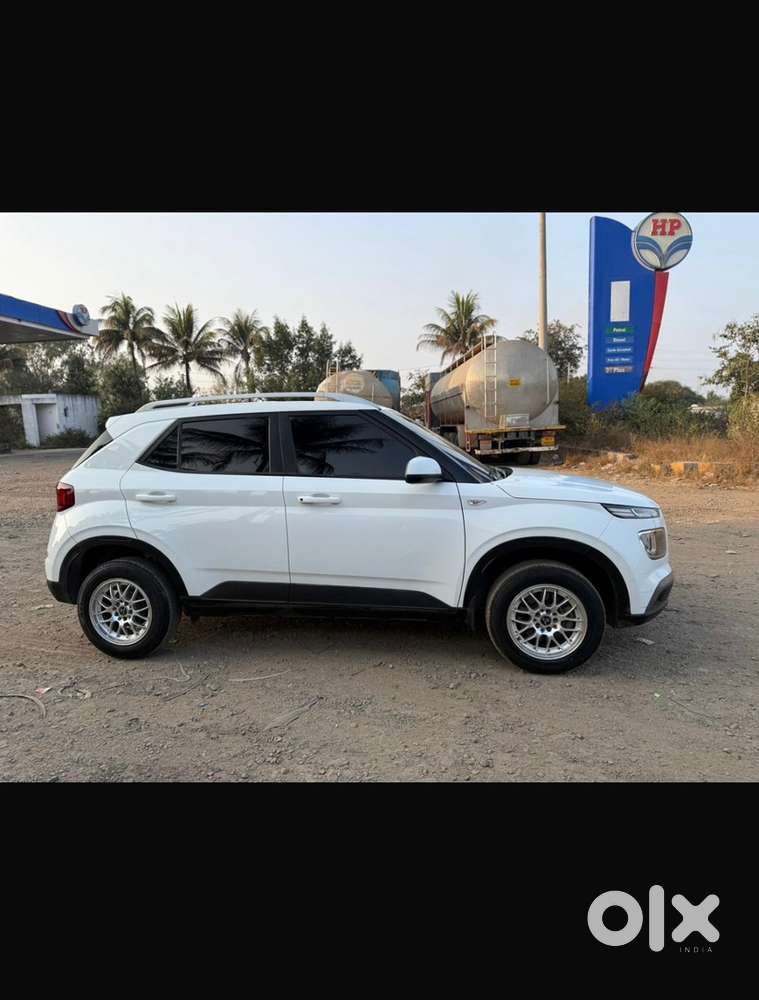Hyundai Venue Petrol 2021