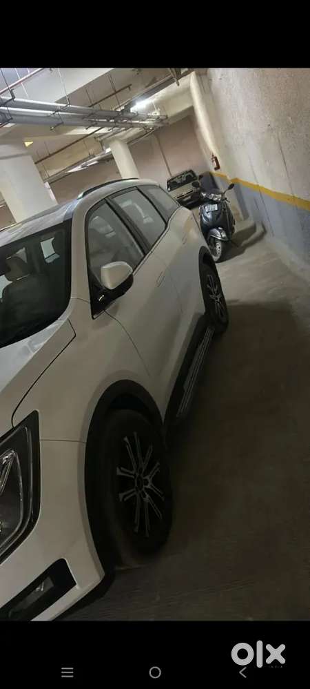 Mahindra XUV700 2.2 AX 2025