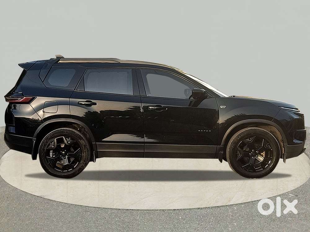 Tata Safari Accomplished Dark Edition At, 2024, Diesel