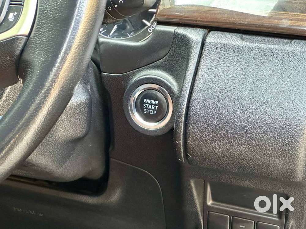 Toyota Innova Crysta 2.8z Automatic, 2016, Diesel