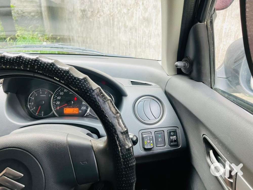 Maruti Suzuki Swift 2010 Petrol+cng  Ch Regd. 95000 Km Driven