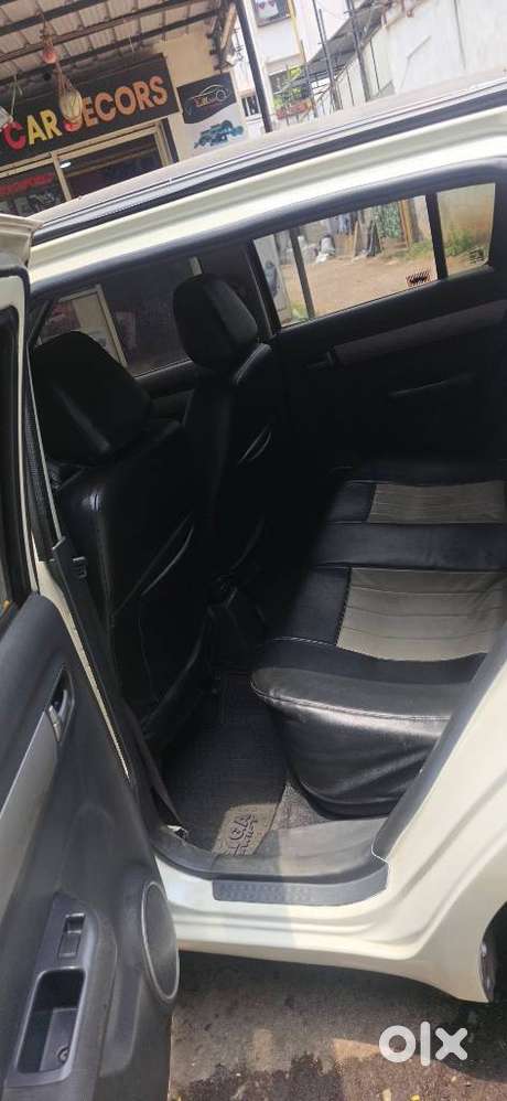 Maruti Suzuki Swift Lxi Optional-o, 2010, Petrol