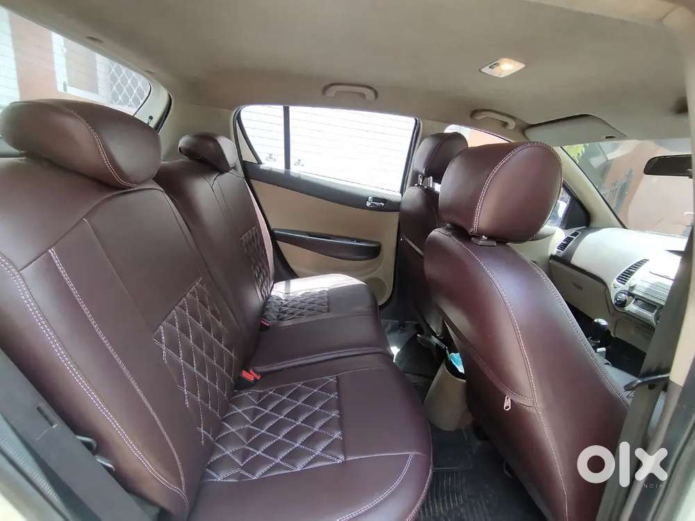 Hyundai I20 Sportz 2010 Petrol Owner Listing