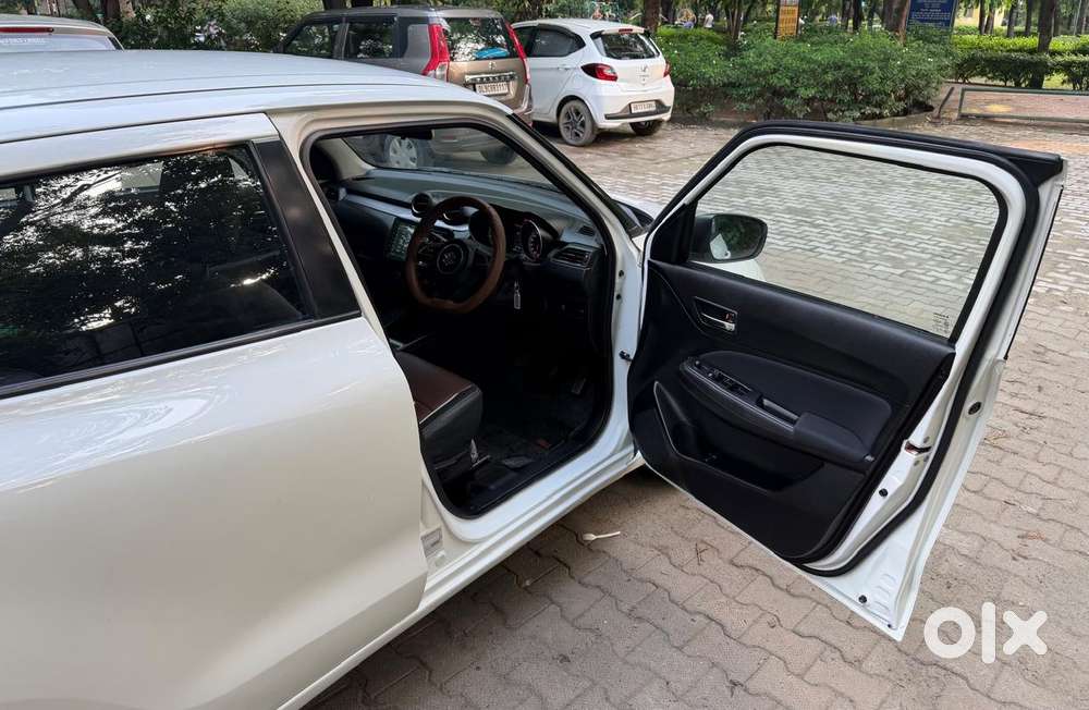 Maruti Suzuki Swift Vxi, 2022, Petrol