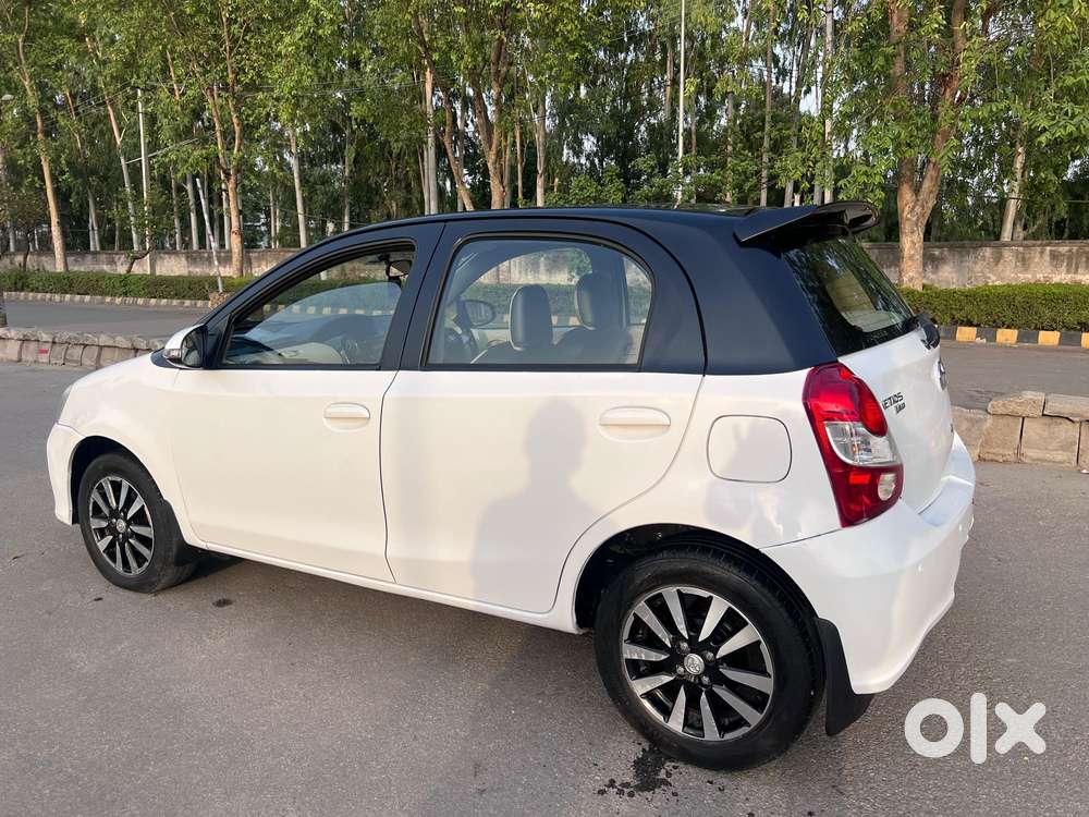 Toyota Etios Liva, 2017, Petrol